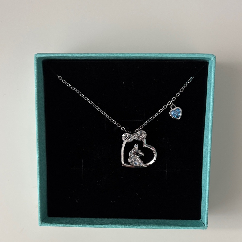 Silver Heart Unicorn🦄 Necklace